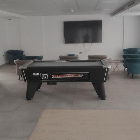 The Hub Apartment ยิบรอลตาร์ ภายนอก รูปภาพ