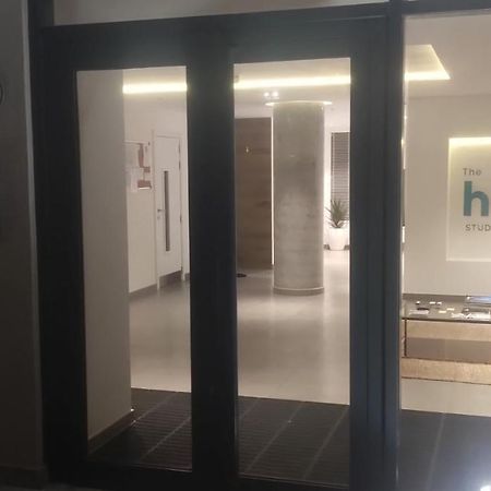 The Hub Apartment ยิบรอลตาร์ ภายนอก รูปภาพ